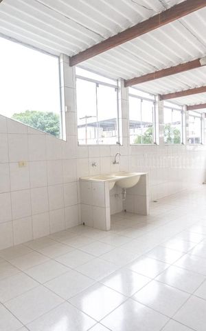 Casa à venda com 280m², 3 quartos e 2 vagas Casa à venda com 280m², 3 quartos e 2 vagasÁrea de serviço+ quintal