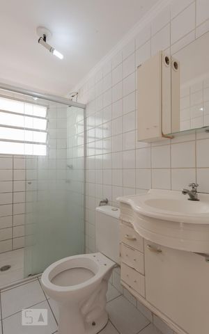Apartamento à venda com 70m², 3 quartos e 1 vaga Apartamento à venda com 70m², 3 quartos e 1 vagaBanheiro da Suíte