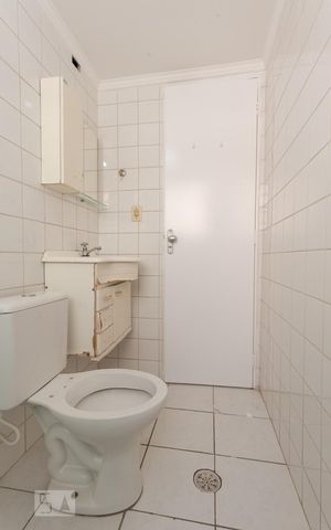 Apartamento à venda com 70m², 3 quartos e 1 vaga Apartamento à venda com 70m², 3 quartos e 1 vagaBanheiro da Suíte