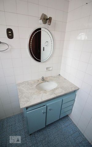Casa à venda com 165m², 3 quartos e 3 vagas Casa à venda com 165m², 3 quartos e 3 vagasBanheiro