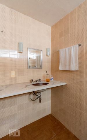 Casa para alugar com 403m², 5 quartos e 2 vagasBanheiro