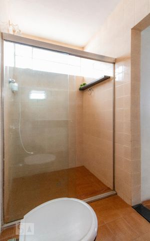 Casa para alugar com 403m², 5 quartos e 2 vagasBanheiro
