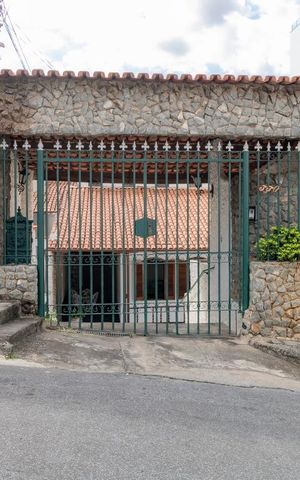 Casa para alugar com 403m², 5 quartos e 2 vagasFachada