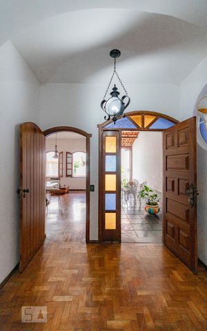 Casa para alugar com 403m², 5 quartos e 2 vagasSala