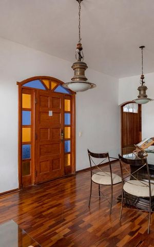 Casa para alugar com 403m², 5 quartos e 2 vagasSala
