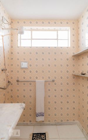 Casa para alugar com 403m², 5 quartos e 2 vagasBanheiro