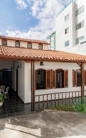 Casa para alugar com 403m², 5 quartos e 2 vagasÁrea externa