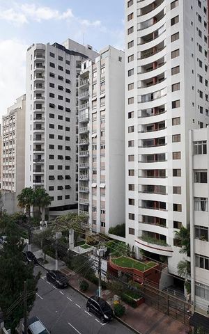 Apartamento à venda com 160m², 3 quartos e 2 vagas Apartamento à venda com 160m², 3 quartos e 2 vagasSala - Varanda Vista