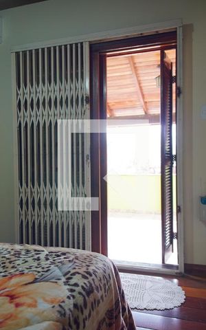 Casa à venda com 300m², 3 quartos e 4 vagasQuarto 1 - Suíte