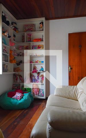 Casa à venda com 300m², 3 quartos e 4 vagasQuarto 2