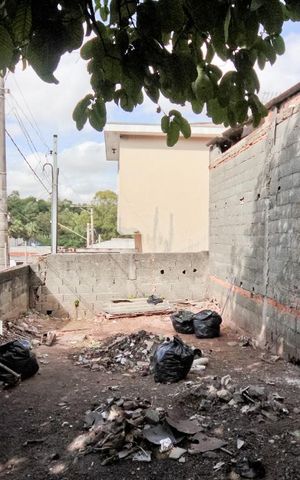 Casa à venda com 258m², 4 quartos e 3 vagas Casa à venda com 258m², 4 quartos e 3 vagasQuintal