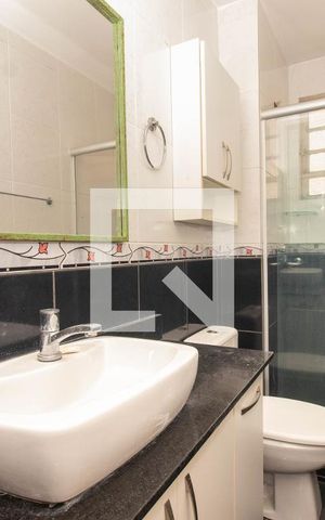 Apartamento à venda com 64m², 2 quartos e 1 vaga Apartamento à venda com 64m², 2 quartos e 1 vagaBanheiro