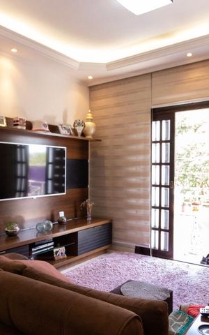 Casa à venda com 128m², 3 quartos e 5 vagas Casa à venda com 128m², 3 quartos e 5 vagasSala