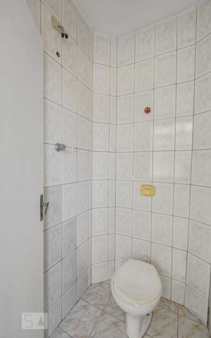 Apartamento para alugar com 75m², 1 quarto e sem vagaBanheiro de Serviços