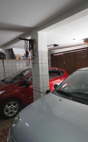Casa à venda com 208m², 4 quartos e 2 vagasGaragem
