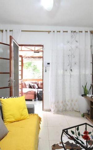 Casa à venda com 208m², 4 quartos e 2 vagasSala