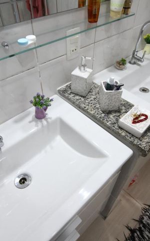 Casa à venda com 208m², 4 quartos e 2 vagasBanheiro