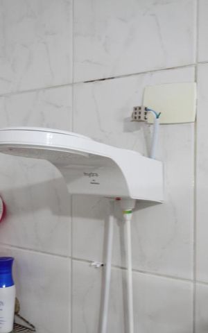 Casa à venda com 208m², 4 quartos e 2 vagasBanheiro