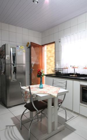 Casa à venda com 208m², 4 quartos e 2 vagasCozinha