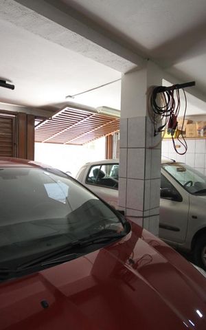Casa à venda com 208m², 4 quartos e 2 vagasGaragem