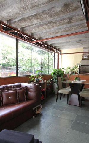 Casa à venda com 208m², 4 quartos e 2 vagasVaranda