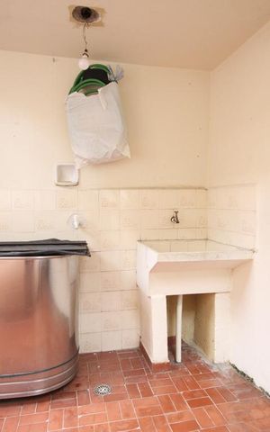 Casa à venda com 208m², 4 quartos e 2 vagasÁrea de serviço casa 2