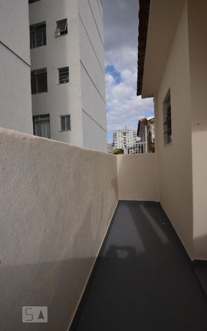 Casa de condomínio para alugar com 78m², 2 quartos e 1 vagaÁrea de serviço