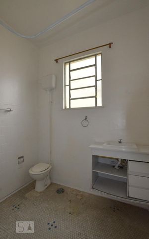 Casa de condomínio para alugar com 78m², 2 quartos e 1 vagaBanheiro Social