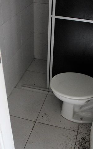 Casa à venda com 100m², 4 quartos e 1 vagaBanheiro de serviço