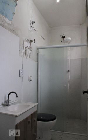 Casa à venda com 100m², 4 quartos e 1 vagaBanheiro da suíte