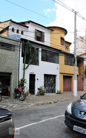 Casa à venda com 100m², 4 quartos e 1 vagaFachada
