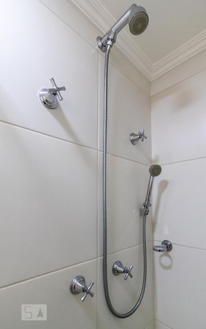 Apartamento para alugar com 56m², 2 quartos e 1 vagaChuveiro