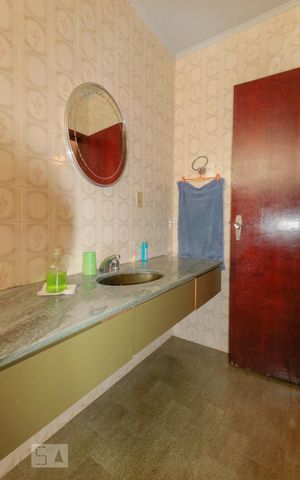 Casa à venda com 290m², 3 quartos e 4 vagas Casa à venda com 290m², 3 quartos e 4 vagasLavabo