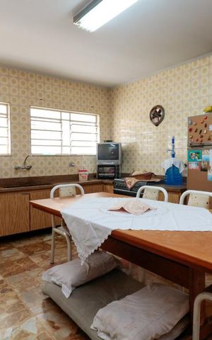 Casa à venda com 290m², 3 quartos e 4 vagas Casa à venda com 290m², 3 quartos e 4 vagasCozinha