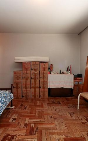 Casa à venda com 290m², 3 quartos e 4 vagas Casa à venda com 290m², 3 quartos e 4 vagasSuíte