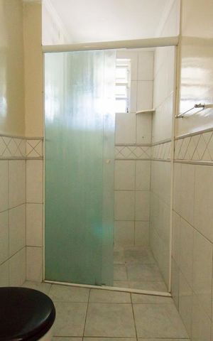 Apartamento para alugar com 68m², 2 quartos e sem vagaBanheiro