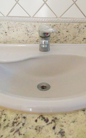 Apartamento para alugar com 68m², 2 quartos e sem vagaBanheiro