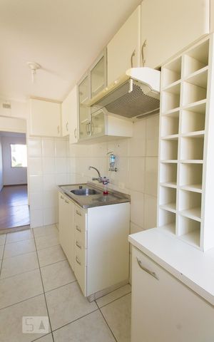 Apartamento para alugar com 68m², 2 quartos e sem vagaCozinha