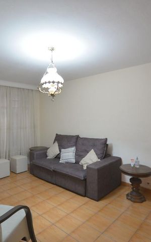 Casa à venda com 179m², 4 quartos e 2 vagas Casa à venda com 179m², 4 quartos e 2 vagasSala