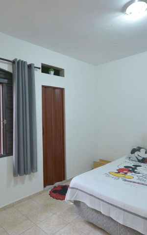 Casa à venda com 179m², 4 quartos e 2 vagas Casa à venda com 179m², 4 quartos e 2 vagasQuarto de Serviço