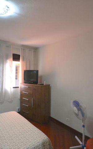 Casa à venda com 179m², 4 quartos e 2 vagas Casa à venda com 179m², 4 quartos e 2 vagasQuarto 1