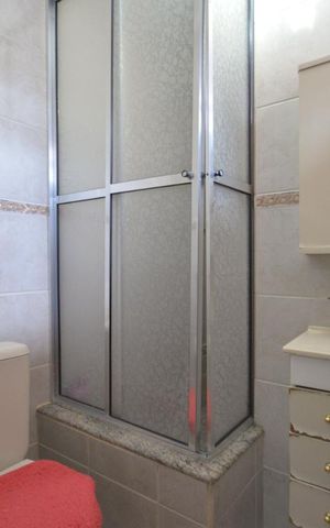 Casa à venda com 179m², 4 quartos e 2 vagas Casa à venda com 179m², 4 quartos e 2 vagasSuite Quarto 1