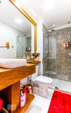 Apartamento à venda com 64m², 2 quartos e 1 vaga Apartamento à venda com 64m², 2 quartos e 1 vagaBanheiro
