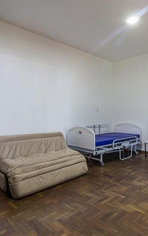Casa à venda com 600m², 3 quartos e 7 vagas Casa à venda com 600m², 3 quartos e 7 vagasQuarto 2