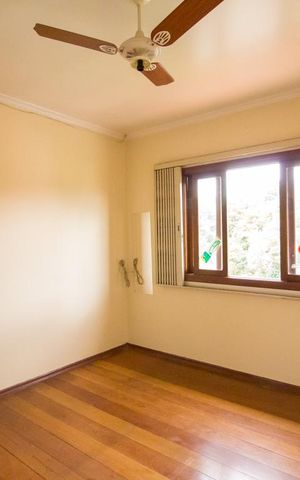 Casa à venda com 250m², 4 quartos e 4 vagas Casa à venda com 250m², 4 quartos e 4 vagasQuarto 3