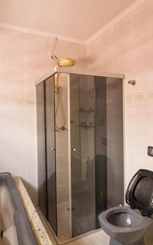 Casa à venda com 250m², 4 quartos e 4 vagas Casa à venda com 250m², 4 quartos e 4 vagasBanheiro Quarto 3 - Suíte