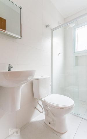Apartamento para alugar com 76m², 3 quartos e sem vaga Apartamento para alugar com 76m², 3 quartos e sem vagaBanheiro 2