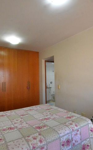 Apartamento à venda com 146m², 4 quartos e 3 vagasQuarto 2