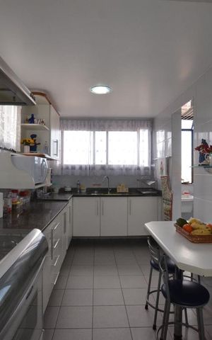 Apartamento à venda com 146m², 4 quartos e 3 vagasCozinha-
