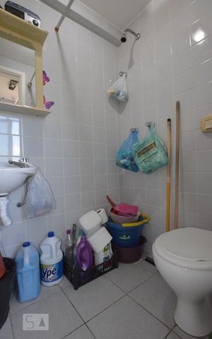 Apartamento à venda com 146m², 4 quartos e 3 vagasBanheiro de Serviço